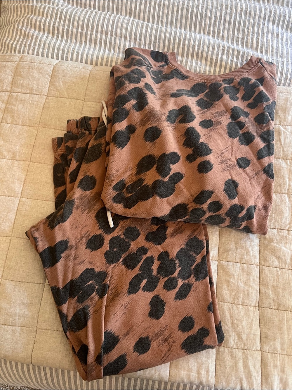 Splits59 Charlie French Terry Sweatpants and Tilda Sweatshirt in XS Leopard